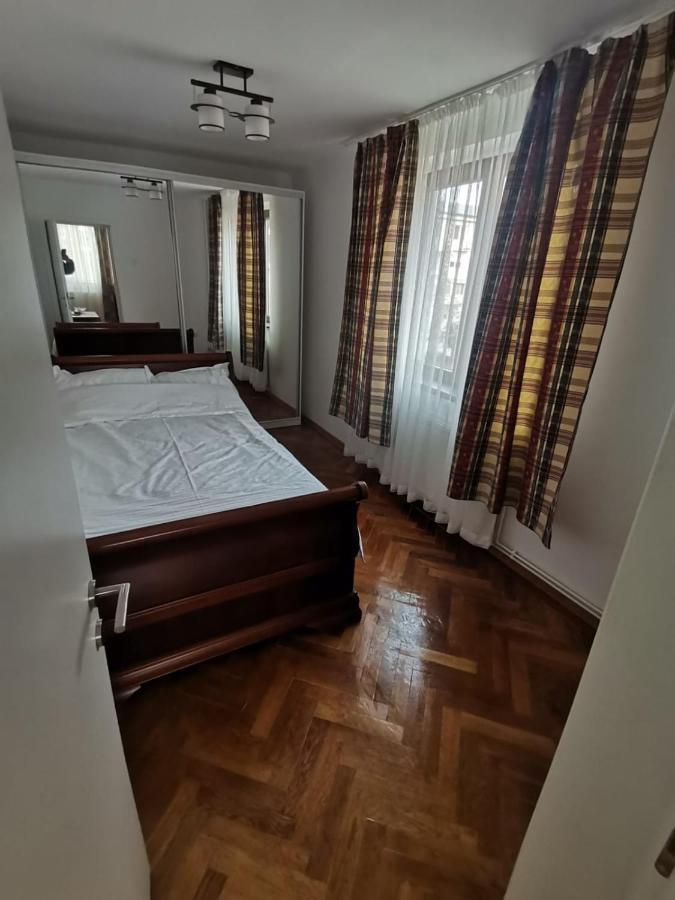 Apartament Ultracentral Lux Apartment Piteşti Exterior foto